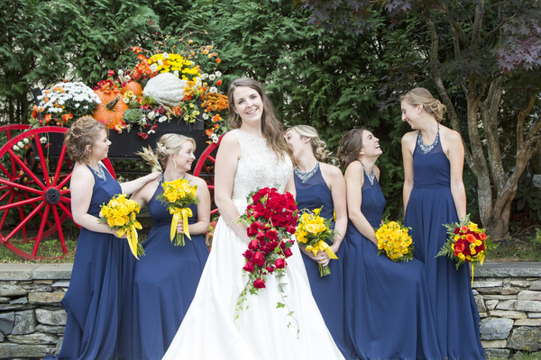view image of bride and her bridesmaids a new tab