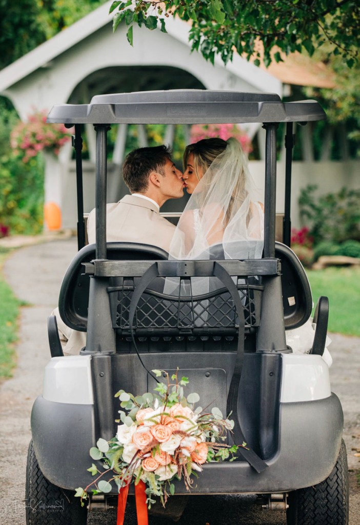 view image of a couple on the course in a new tab